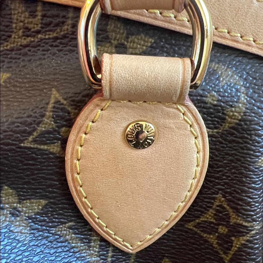Louis Vuitton - Picture 5 of 11